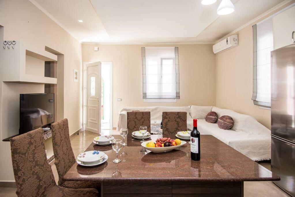 Joana Apartment Argostoli  Exteriör bild