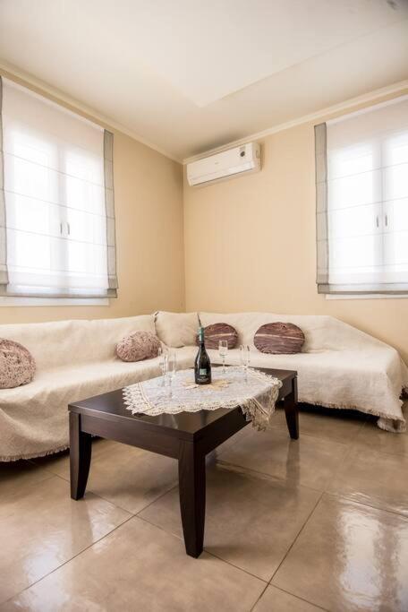 Joana Apartment Argostoli  Exteriör bild