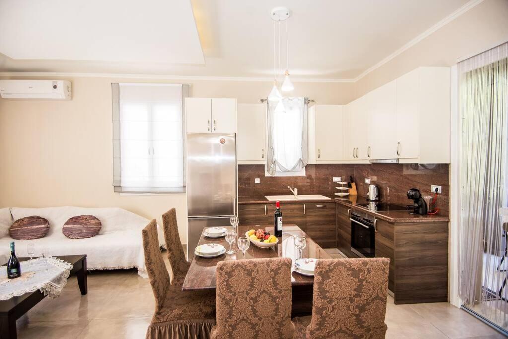 Joana Apartment Argostoli  Exteriör bild